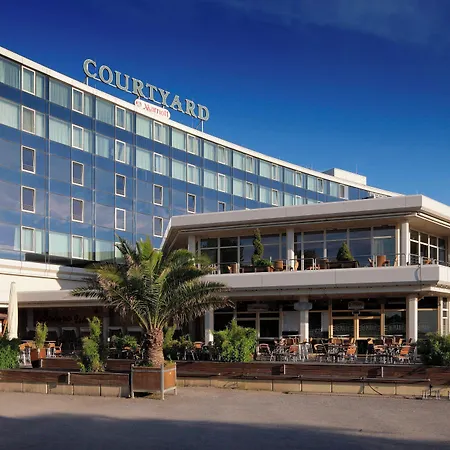 Courtyard By Marriott Maschsee Отель 4*