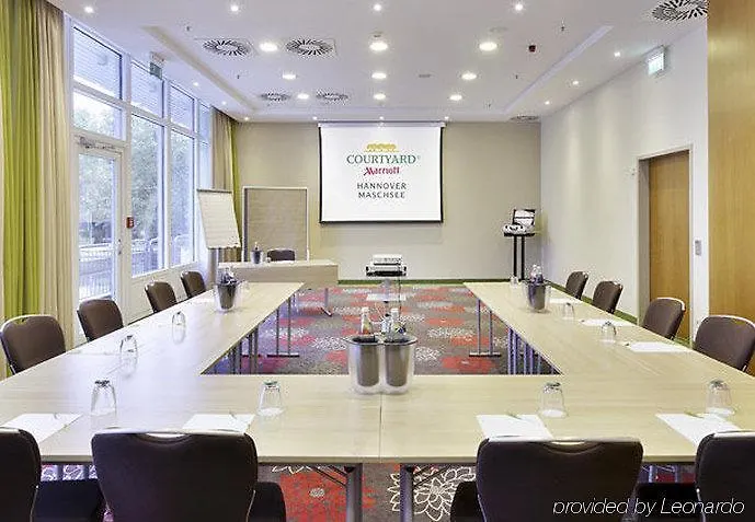 Courtyard By Marriott Maschsee Szálloda