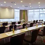 Courtyard By Marriott Maschsee Hotel