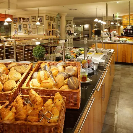 Courtyard By Marriott Maschsee Hotel Hanower