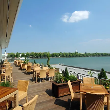 Hotel Courtyard By Marriott Maschsee Hanower