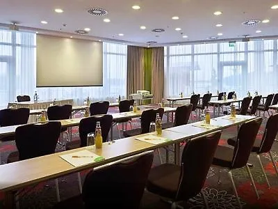 Courtyard By Marriott Maschsee Szálloda