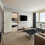 Courtyard By Marriott Maschsee Hotel 4*