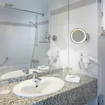 Courtyard By Marriott Maschsee
