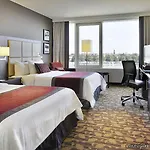 Courtyard By Marriott Maschsee Hotel 4*
