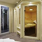 Courtyard By Marriott Maschsee 4*