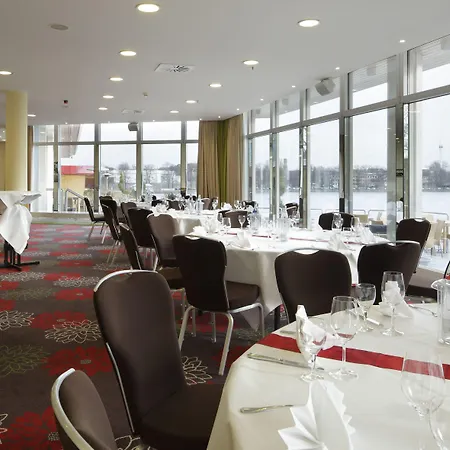 Courtyard By Marriott Maschsee Hotel Hanóver