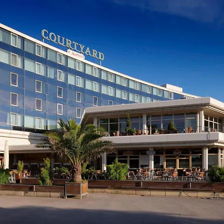 Courtyard By Marriott Maschsee Hotel 4*