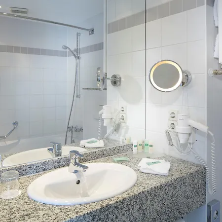 Courtyard By Marriott Maschsee