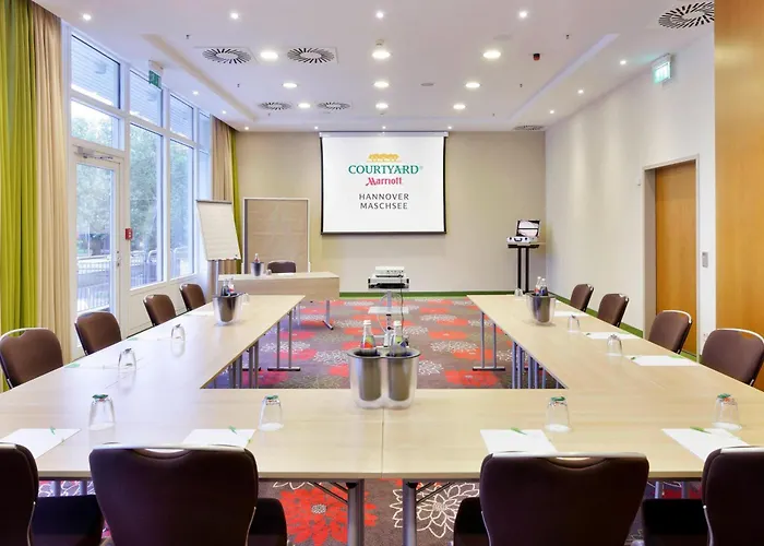 Courtyard By Marriott Maschsee 4* Hannover