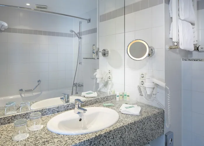 Courtyard By Marriott Maschsee