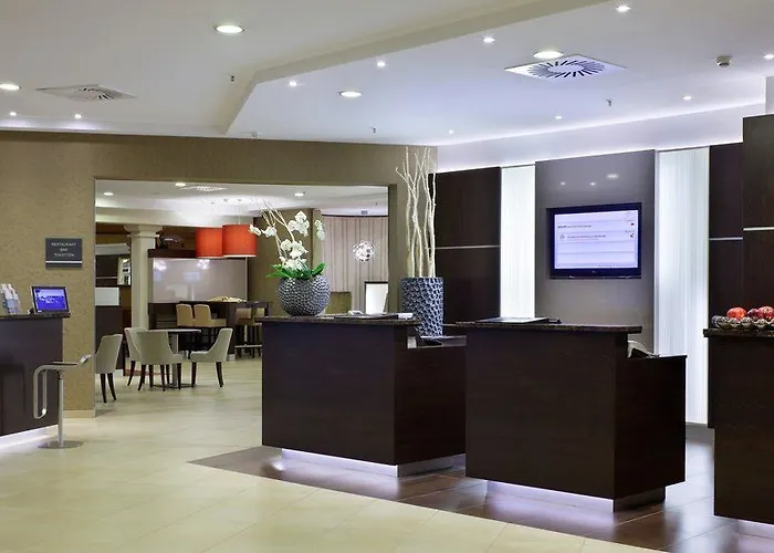 Courtyard By Marriott Maschsee